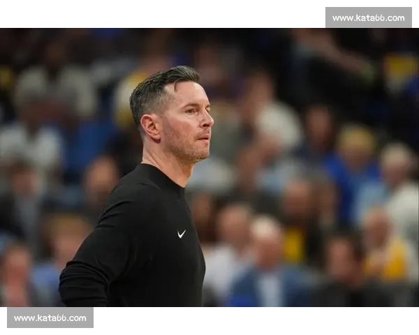 雷迪克更衣室训话:细节筑底气,拼劲赢未来